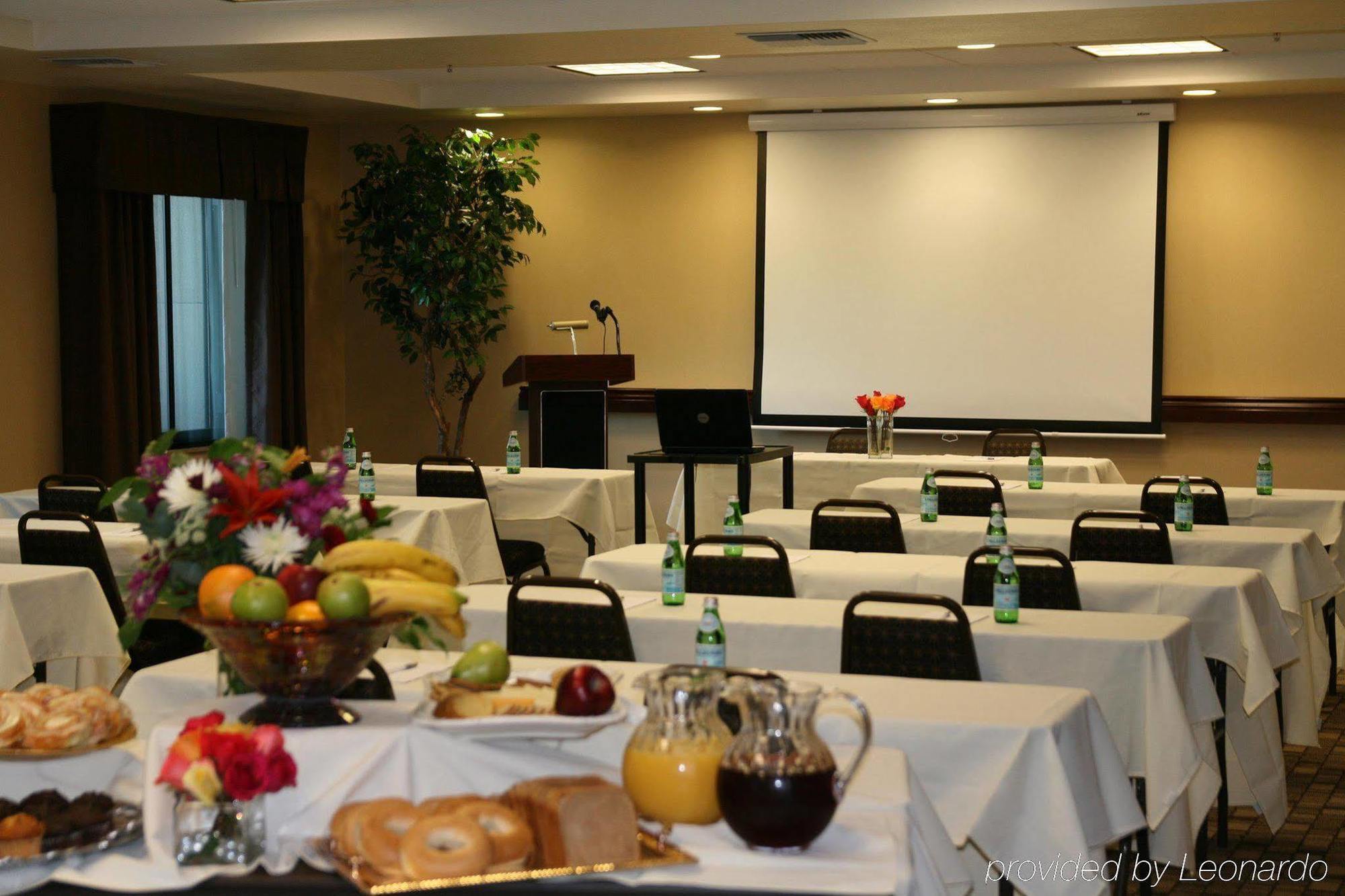 Hampton Inn & Suites Oakland Airport-Alameda Einrichtungen foto